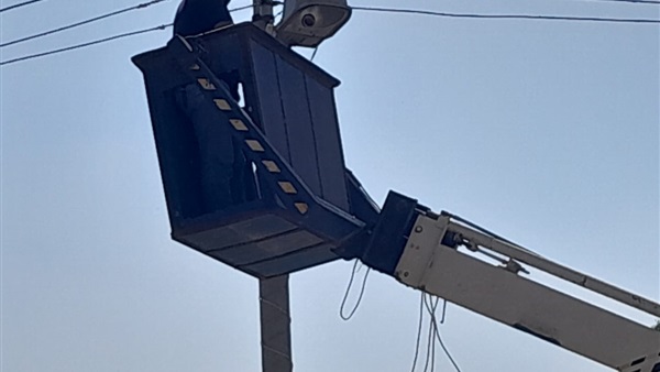 تطوير كشافات الإنارة