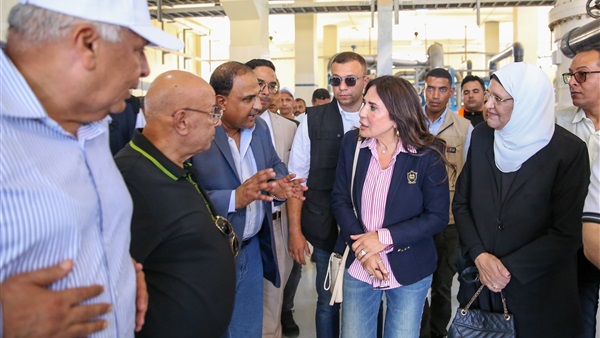 وزيرة الإسكان ومحافظ