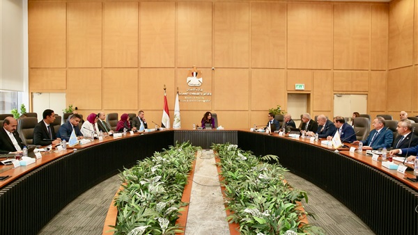 وزيرة الإسكان 