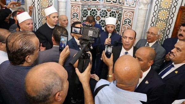 وزير الأوقاف ومحافظ