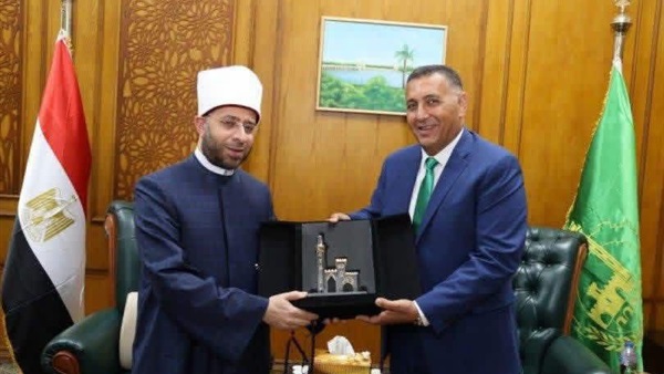 محافظ القليوبية يستقبل