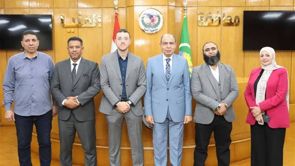 محافظ المنيا