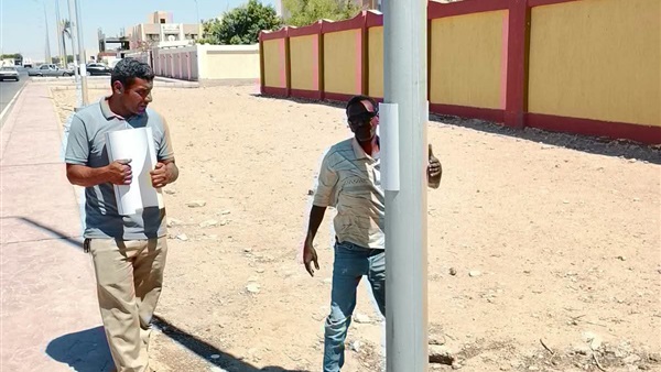 أعمدة الإنارة 