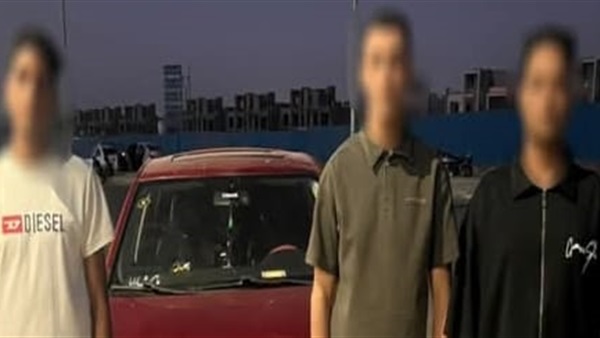 قائد السيارة الثالثة
