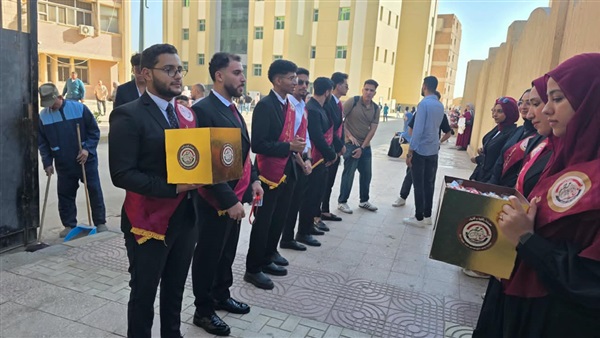 استقبال حافل بالطلاب