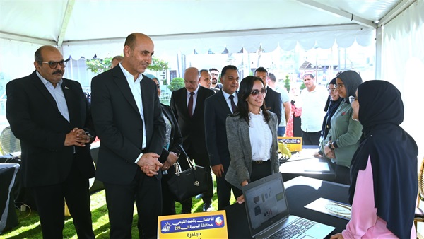 محافظ البحيرة