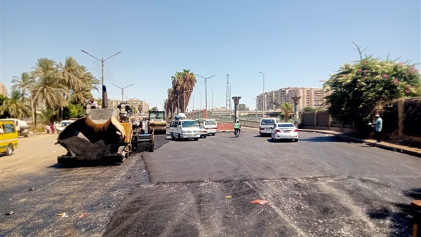 استكمال رصف شارع