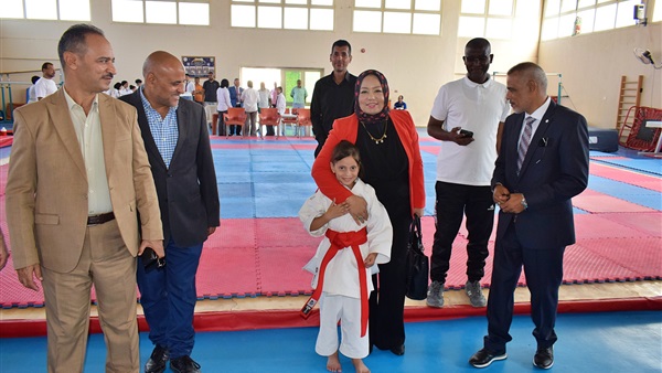 120 لاعبا ولاعبة
