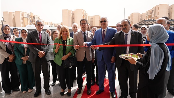 إفتتاح مجمع العيادات