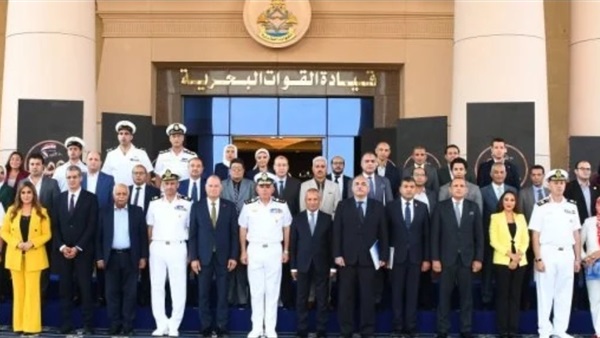 القوات البحرية تحتفل