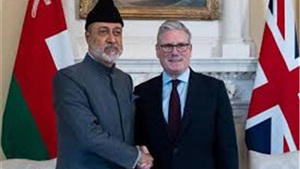 سلطان عُمان ورئيس